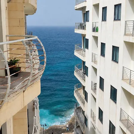 2br Sea View With Terrace & Bbq Appartamento Sliema