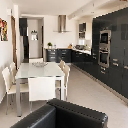 Appartamento 2br Sea View With Terrace & Bbq